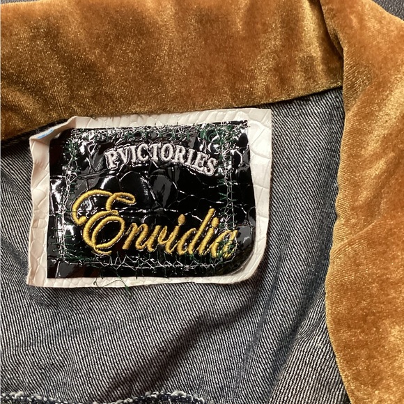 NVIDIA Multicolor Patterned Vest - Picture 2 of 8